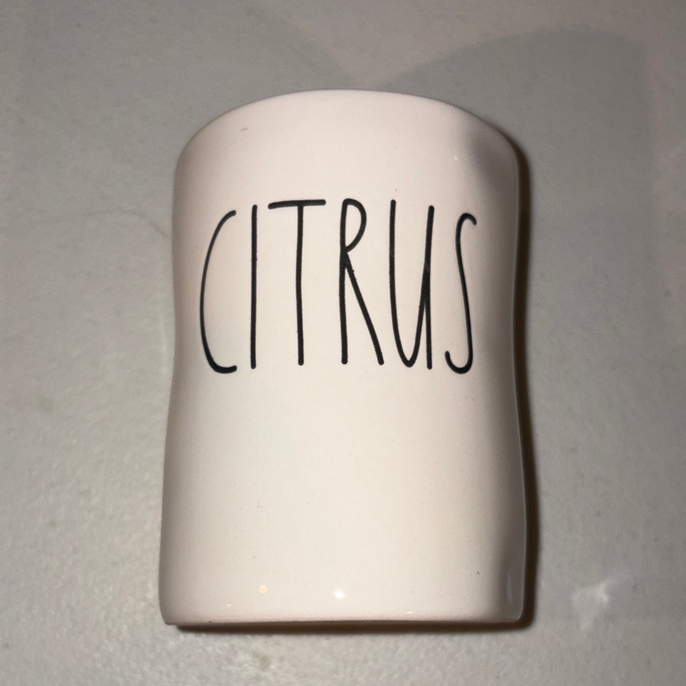 Rae Dunn CITRUS candle